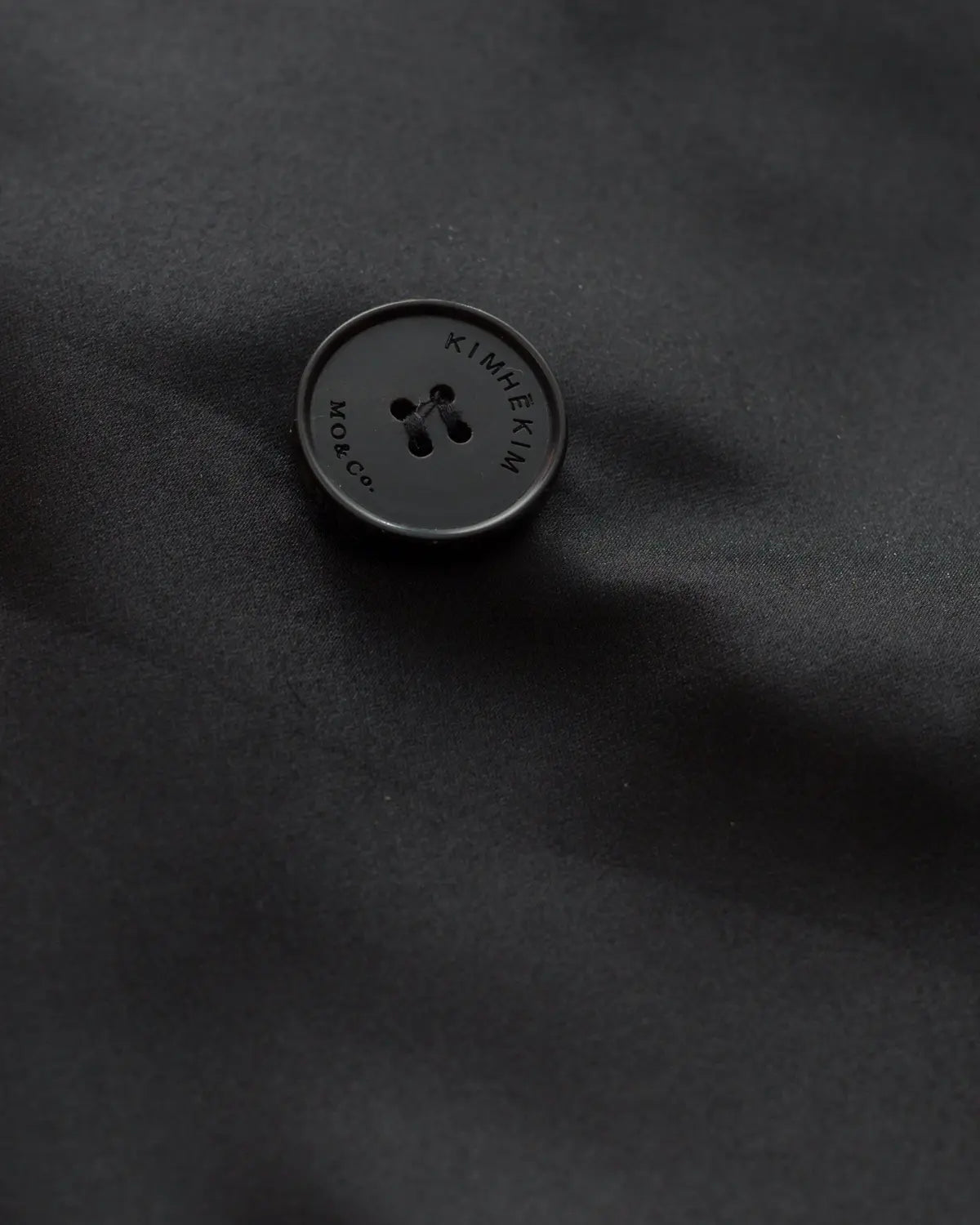 Kimhekim x mo&co kimhēkim x mo & co. ‘love united’ blazer