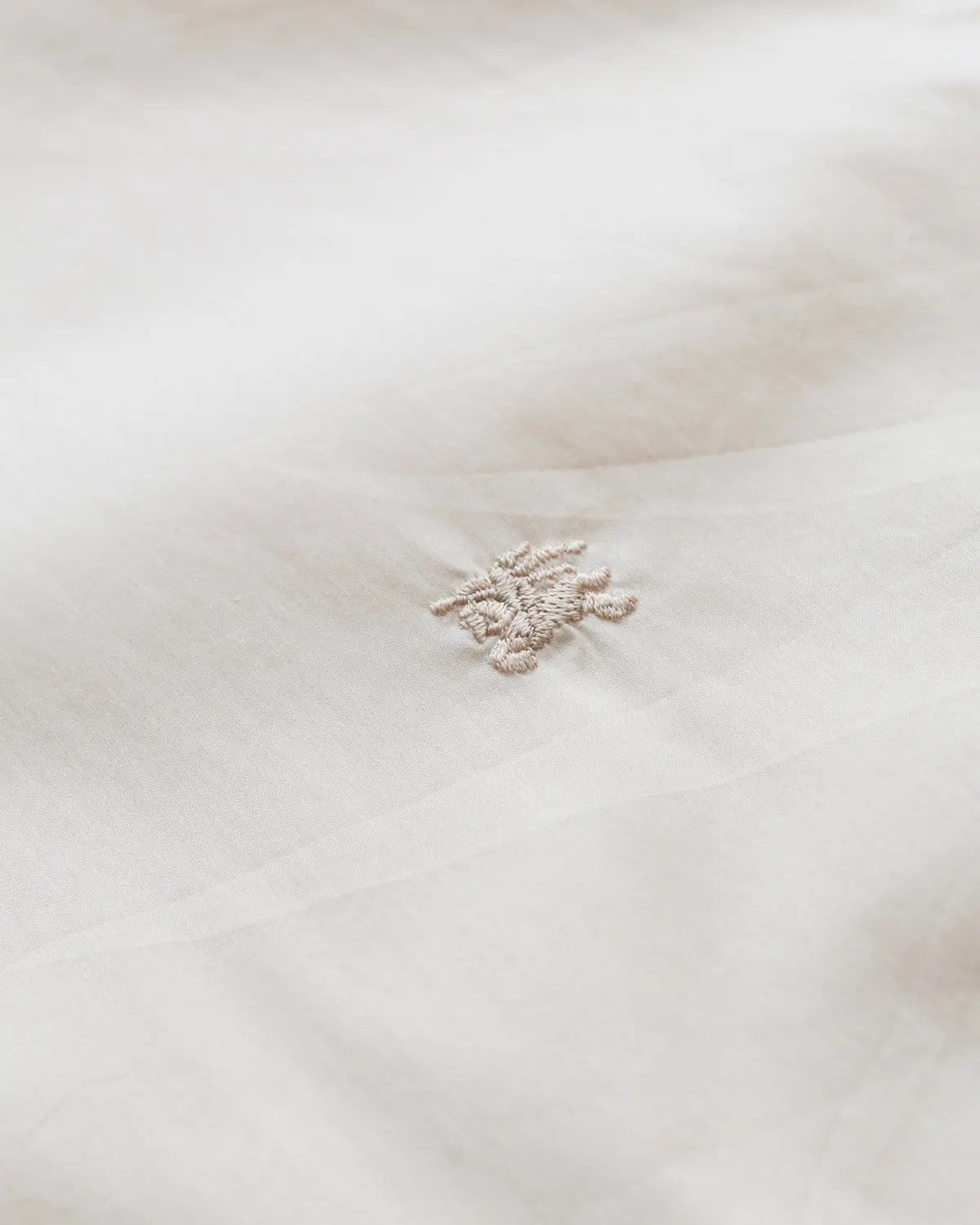 Burberrys logo embroidered button down