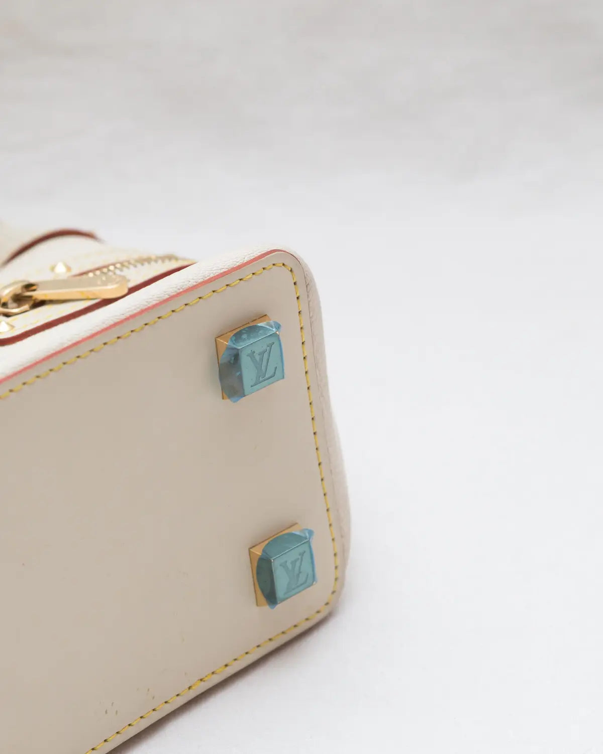 Louis vuitton suhali leather l’impetueux bag