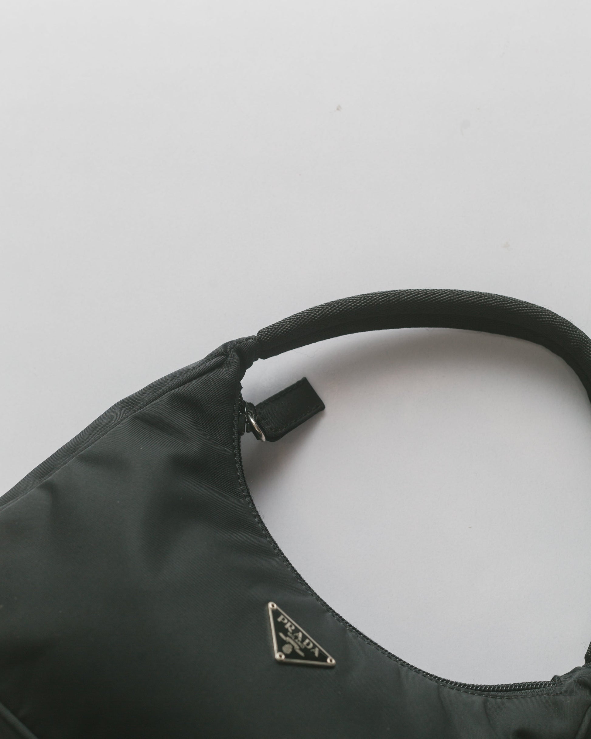 Mini nylon tessuto hobo