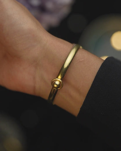 1980s Vintage Seiko Gold Bangle