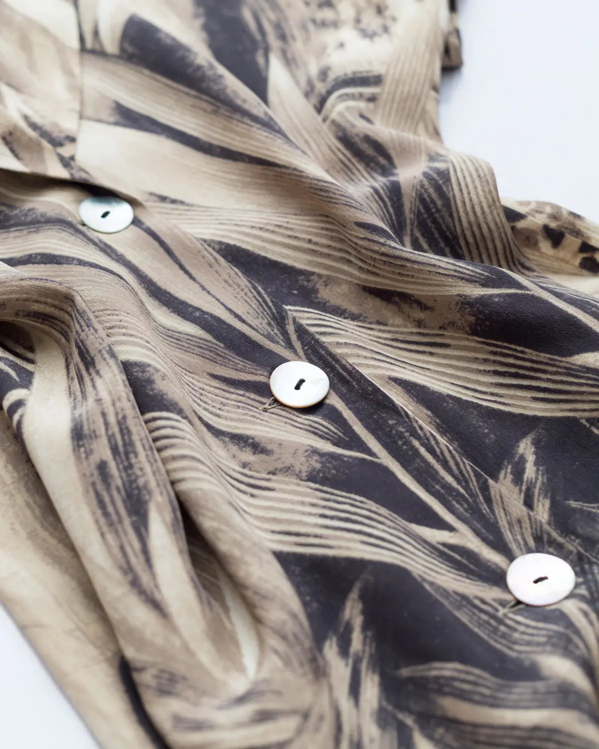 Maxmara pure silk button down with mop buttons