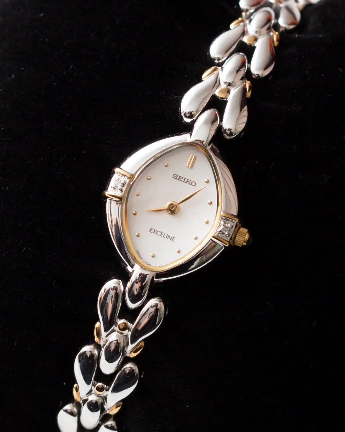 Quartz rare seiko exceline with mop dial watch