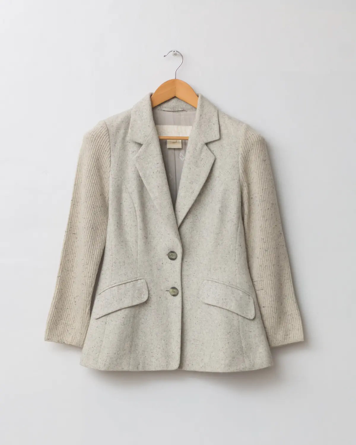 Ribbed sleeve blazer