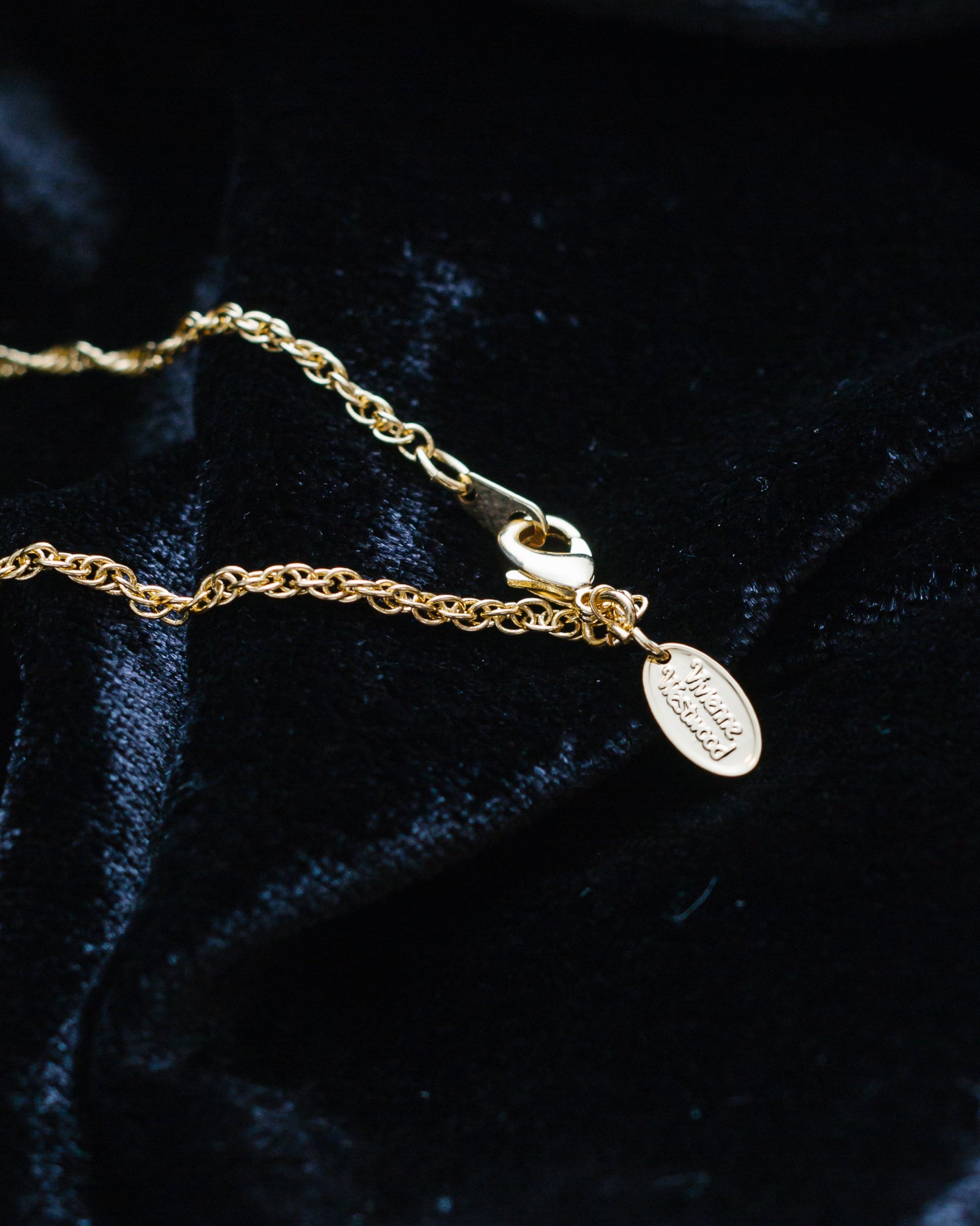 Studded teddy necklace