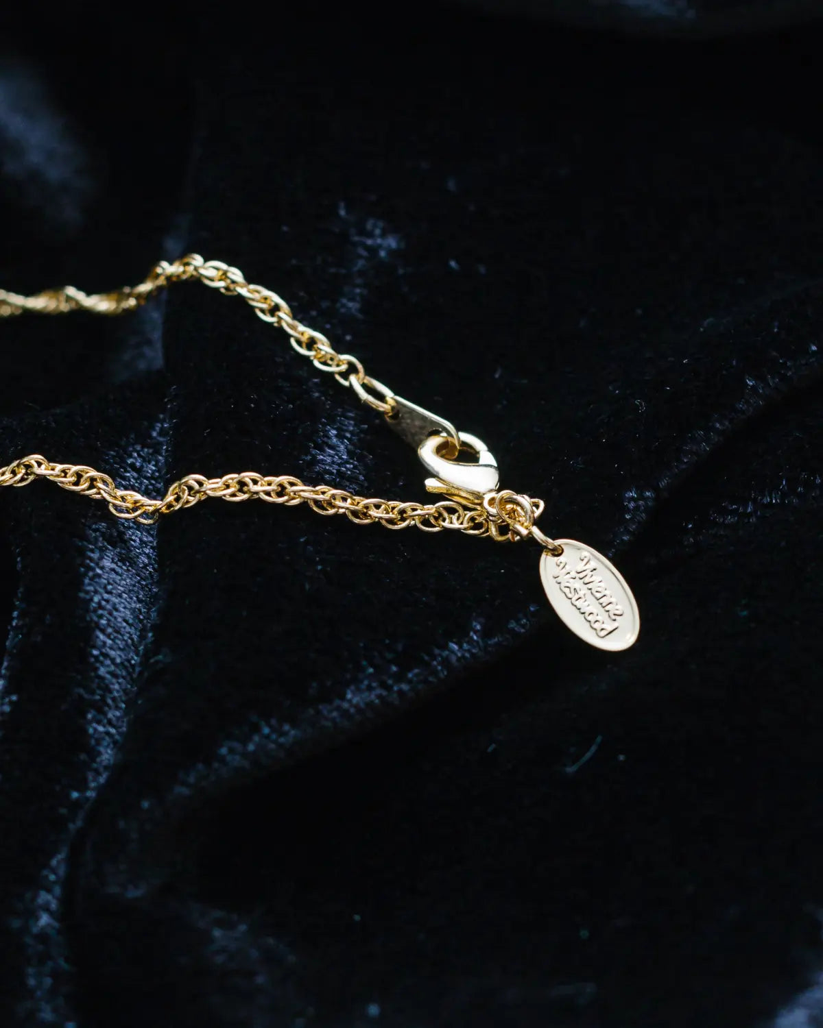 Studded teddy necklace