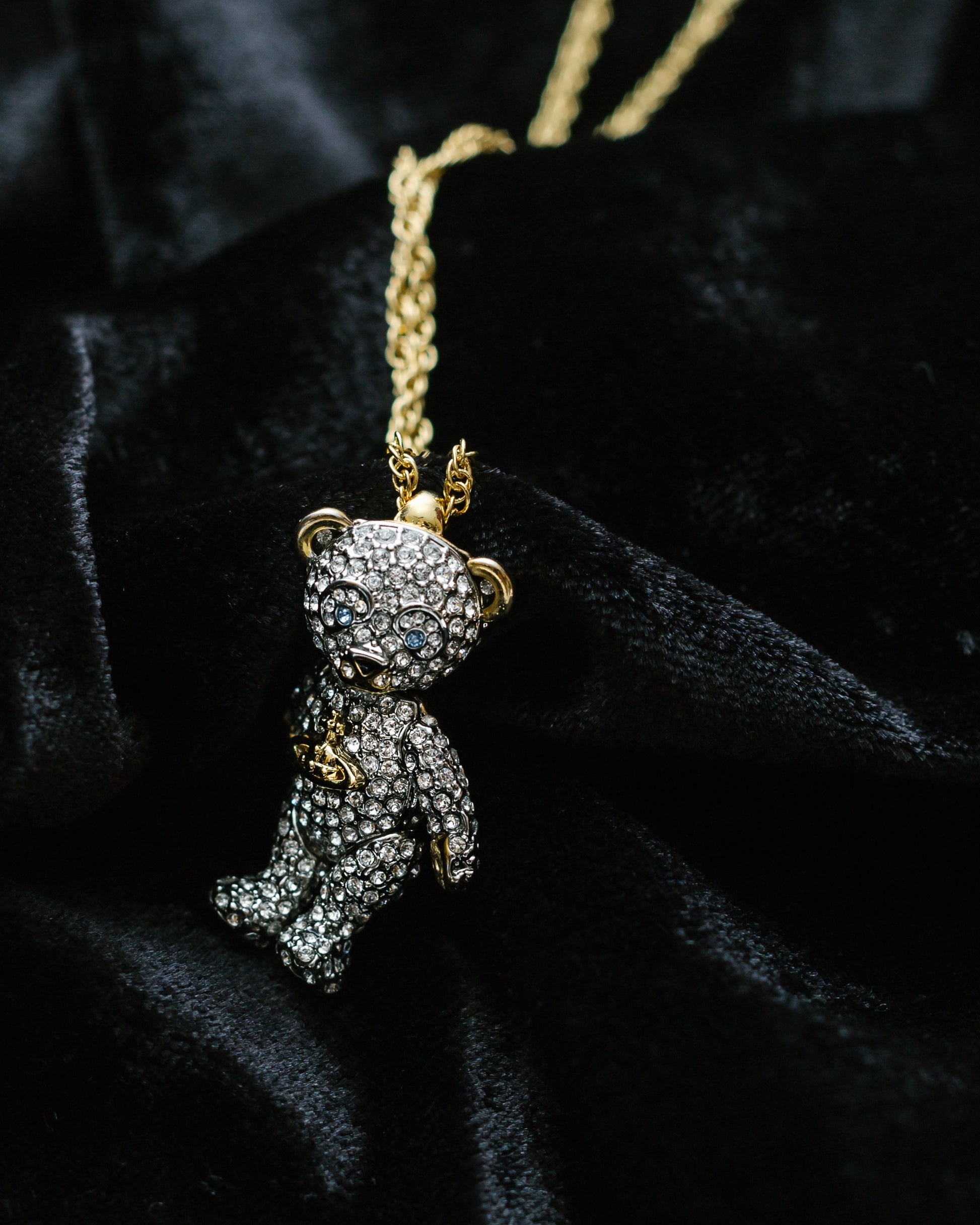 Studded teddy necklace