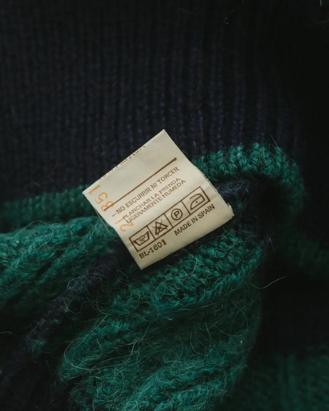 Vintage burberry alpaca & wool pullover