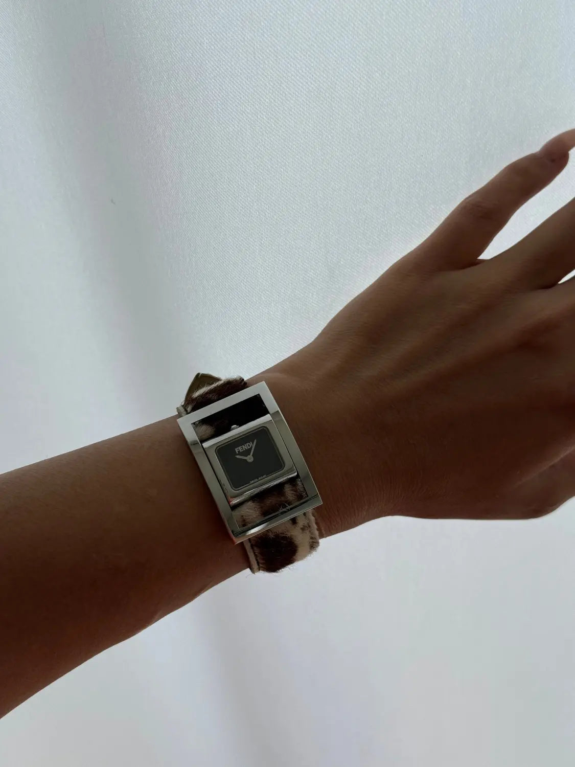 Aimée vintage fendi pony hair watch