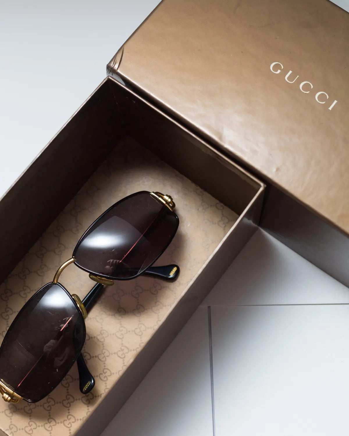 Gucci vintage horsebit detail sunglasses
