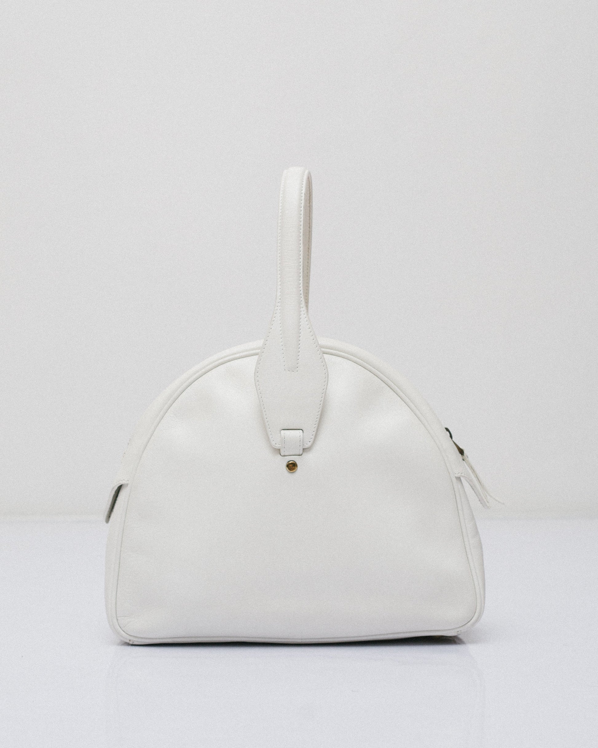Vintage turnlock calfskin in ivory white