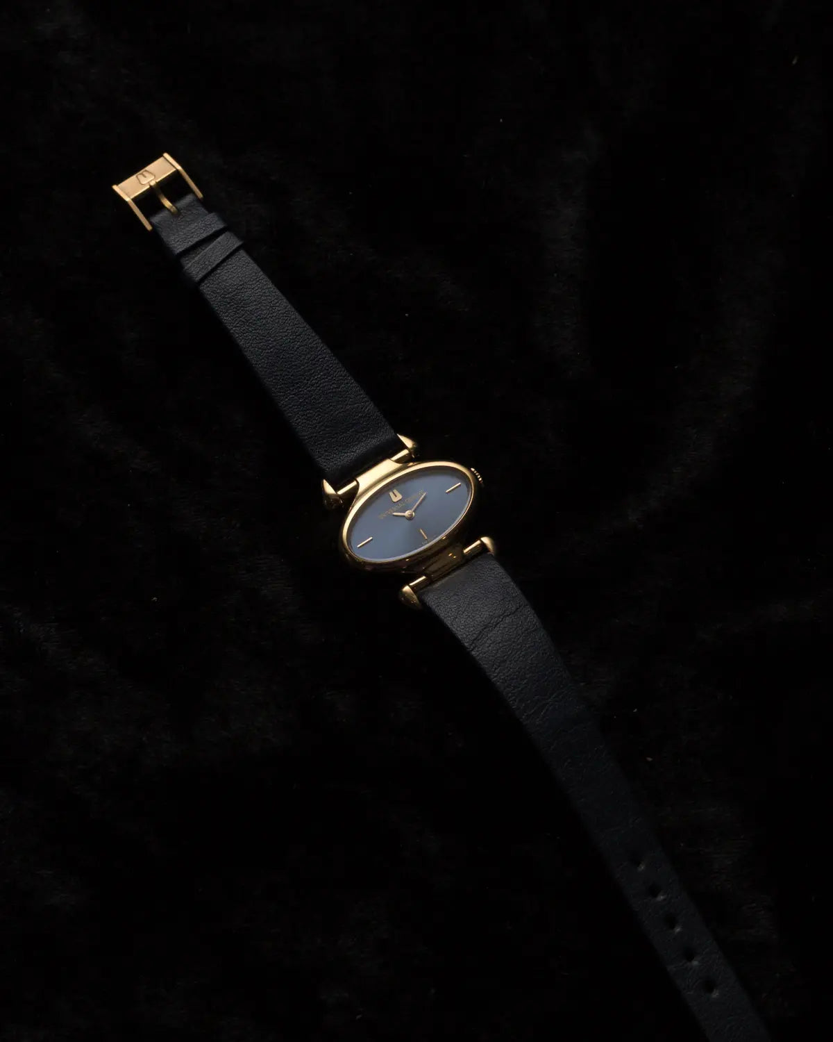 Universal geneve vintage oval watch