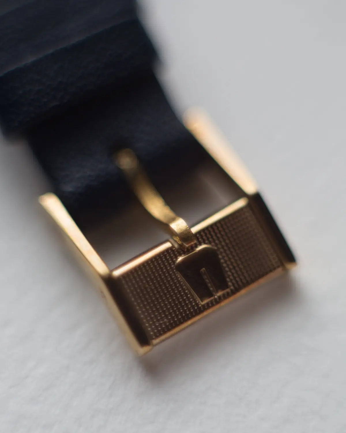 Universal geneve vintage oval watch