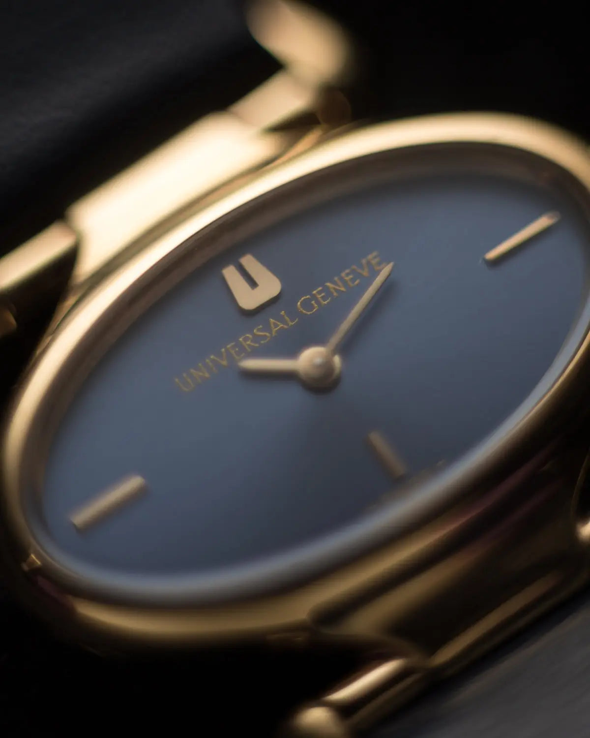 Universal geneve vintage oval watch